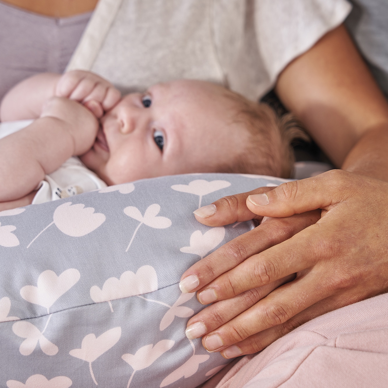 Theraline Stillkissen Yinnie