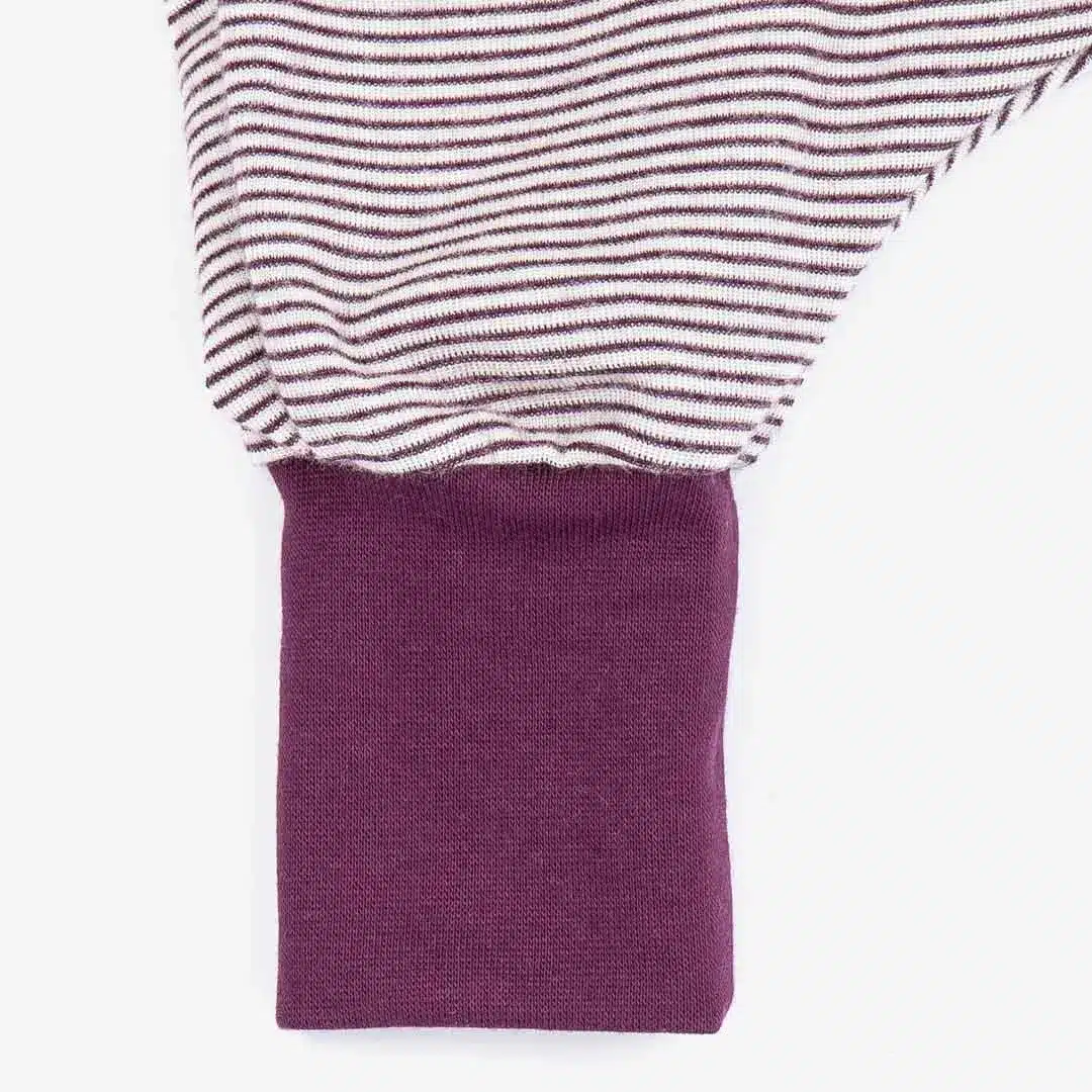 Lilano-schlafsack-aermelfrei-mit-fuss-wolle-seide-ringel-marine aermelbund