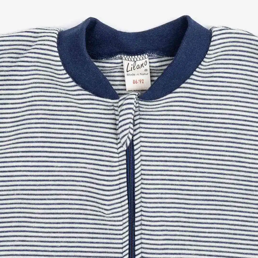 Lilano-schlafsack-aermelfrei-mit-fuss-wolle-seide-ringel-marine hals